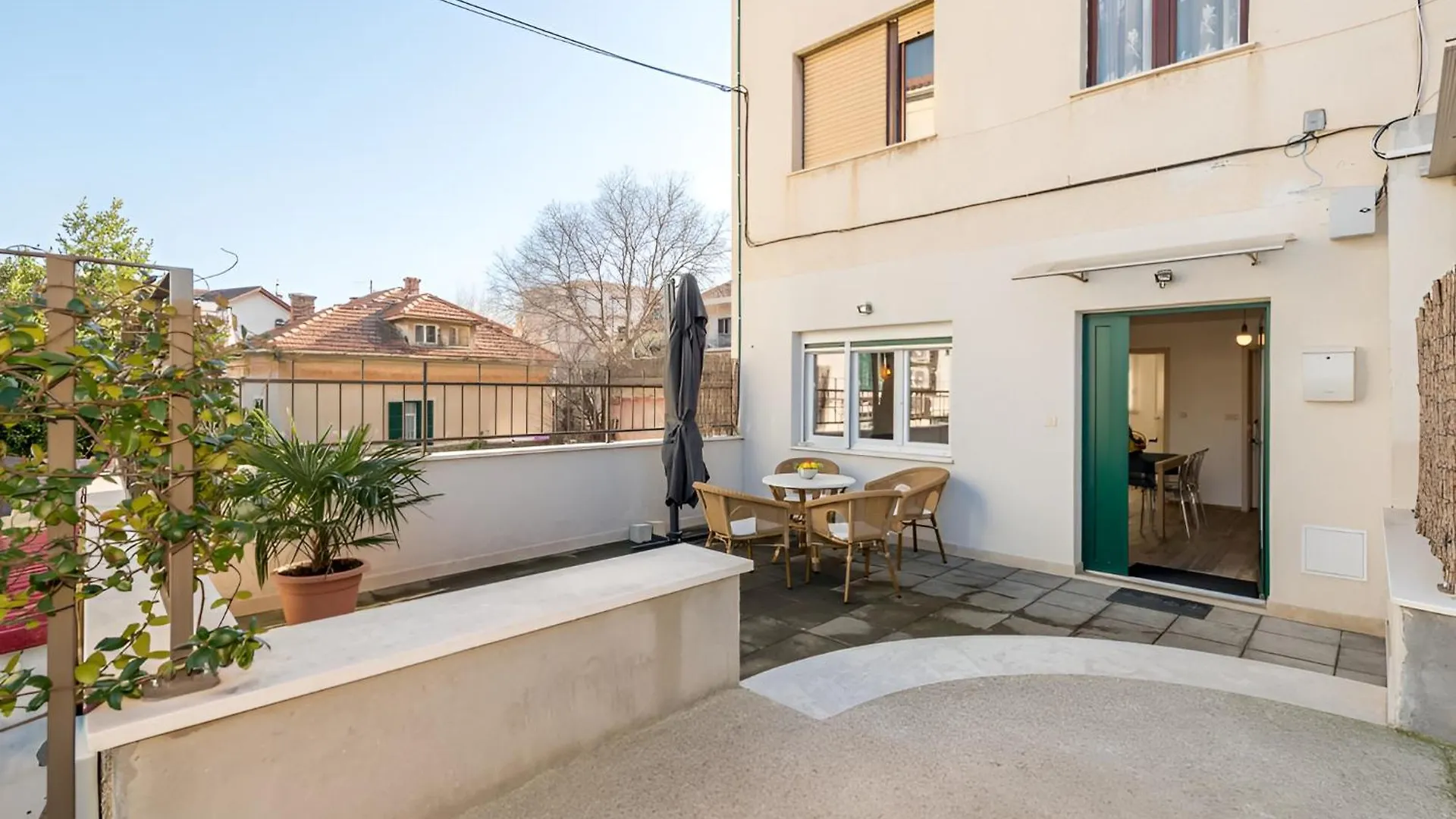 Lct Dreamy Apartment Split