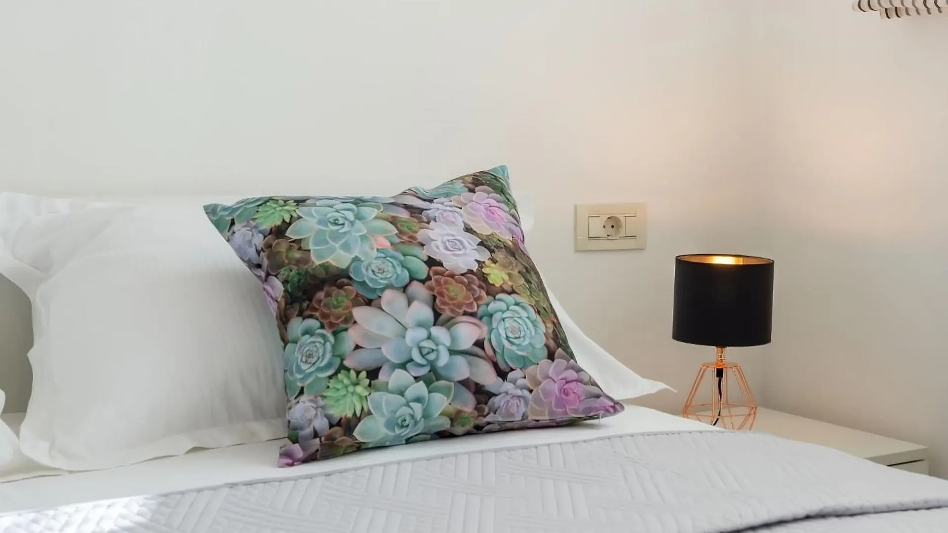 Lct Dreamy Apartment Split